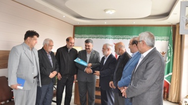 قدردانی از رئیس مرکز تحقیقات و آموزش کشاورزی و منابع طبیعی آذربایجان شرقی